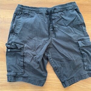 Hollister Men's Black Cargo Shorts Size Large